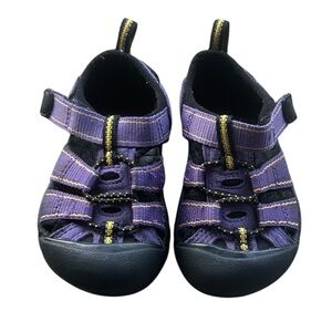 Keen toddler sandals size 4